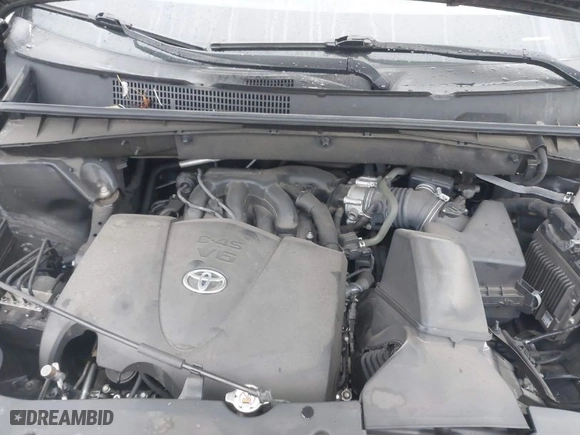 2019 Toyota Highlander SE with VIN 5TDKZRFH9KS327173, listed as a IAAI auction lot 41489763 with NaN miles. Bid and sale history available at carsss.com. Image 10.