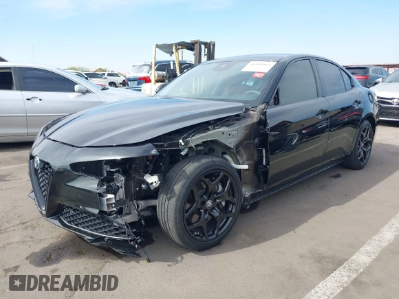 2021 Alfa Romeo Giulia z VIN ZARFAMAN1M7648894, wystawiony jako IAAI lot #41589364 z przebiegiem 22 381 mil mil oraz . Historia ofert i sprzedaży dostępna na DreamBid. Obrazek 18.