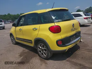 2014 FIAT 500L Trekking z VIN ZFBCFADH3EZ018967, wystawiony jako IAAI lot #42399059 z przebiegiem 153 003 mil mil oraz . Historia ofert i sprzedaży dostępna na DreamBid. Obrazek 3.