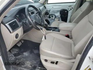 2018 Volkswagen Atlas SE z VIN 1V2PR2CA0JC558787, wystawiony jako Copart lot #50322575 z przebiegiem 104 103 mil mil oraz Szkoda całkowita • Salvage title. Historia ofert i sprzedaży dostępna na DreamBid. Obrazek 7.