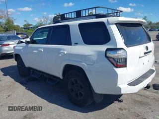 2021 Toyota 4Runner SR5 с VIN JTEEU5JR7M5249971, выставлен на аукционе IAAI как лот 40915613 с пробегом 41 547 миль миль и . История ставок и продаж доступна на DreamBid. Изображение 3.