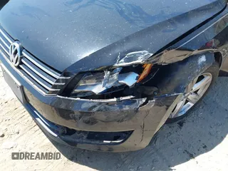 2012 Volkswagen Passat SE z VIN 1VWBP7A32CC089642, wystawiony jako IAAI lot #42056630 z przebiegiem 109 913 mil mil oraz . Historia ofert i sprzedaży dostępna na DreamBid. Obrazek 6.