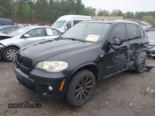 2013 BMW X5 xDrive50i z VIN 5UXZV8C57DL899442, wystawiony jako IAAI lot #42204247 z przebiegiem 120 207 mil mil oraz . Historia ofert i sprzedaży dostępna na DreamBid. Obrazek 18.
