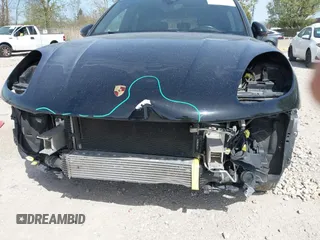 2018 Porsche Macan with VIN WP1AA2A54JLB08529, listed as a IAAI auction lot 42112829 with 90,596 mi miles and . Bid and sale history available at DreamBid. Image 6.