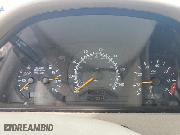 1998 Mercedes-Benz C 230/260/280/320 z VIN WDBHA23G8WA648546, wystawiony jako Copart lot #60720975 z przebiegiem 110 926 mil mil oraz Szkoda całkowita • Salvage title. Historia ofert i sprzedaży dostępna na DreamBid. Obrazek 9.