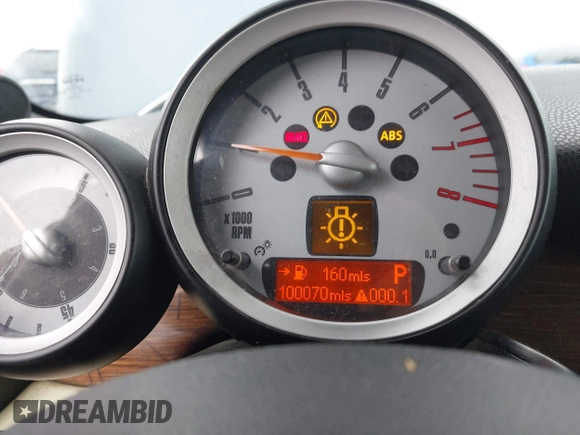 2009 MINI Convertible with VIN WMWMR33519TU96578, listed as a IAAI auction lot 41439278 with 100,070 mi miles and . Bid and sale history available at DreamBid. Image 7.