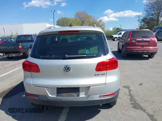 2015 Volkswagen Tiguan SE with VIN WVGAV7AX0FW544218, listed as a IAAI auction lot 41897418 with 97,235 mi miles and . Bid and sale history available at DreamBid. Image 17.