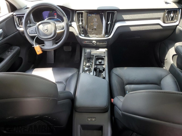 2024 Volvo S60 Core Dark Theme with VIN 7JRL12FK1RG310274, listed as a Copart auction lot 55483375 with 32,539 mi miles and Salvage title. Bid and sale history available at DreamBid. Image 8.
