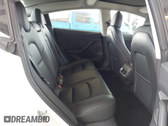 2023 Tesla Model 3 z VIN 5YJ3E1EA8PF412166, wystawiony jako IAAI lot #41461983 z przebiegiem 25 908 mil mil oraz . Historia ofert i sprzedaży dostępna na DreamBid. Obrazek 8.