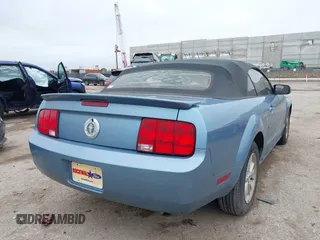 2007 Ford Mustang Deluxe with VIN 1ZVFT84N375262594, listed as a IAAI auction lot 42405440 with 135,981 mi miles and . Bid and sale history available at DreamBid. Image 4.