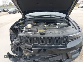 2024 Jeep Grand Cherokee Limited z VIN 1C4RJHBG6RC697148, wystawiony jako IAAI lot #41902772 z przebiegiem 8 082 mil mil oraz . Historia ofert i sprzedaży dostępna na DreamBid. Obrazek 10.