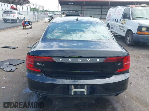 2018 Volvo S90 Momentum z VIN LVY982AKXJP032631, wystawiony jako IAAI lot #42204902 z przebiegiem 178 192 mil mil oraz . Historia ofert i sprzedaży dostępna na DreamBid. Obrazek 16.