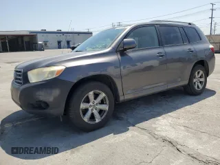 2008 Toyota Highlander with VIN JTEDS41A482039518, listed as a Copart auction lot 61815605 with 271,635 mi miles and Salvage title. Bid and sale history available at DreamBid. Image 1.