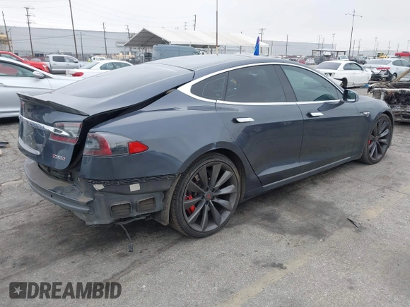 2016 Tesla Model S 90D с VIN 5YJSA1E45GF143853, выставлен на аукционе IAAI как лот 42097333 с пробегом 86 672 миль миль и . История ставок и продаж доступна на DreamBid. Изображение 4.