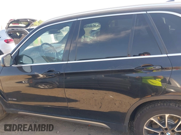 2017 BMW X5 xDrive35i z VIN 5UXKR0C3XH0V79111, wystawiony jako IAAI lot #42000568 z przebiegiem 114 733 mil mil oraz . Historia ofert i sprzedaży dostępna na DreamBid. Obrazek 14.