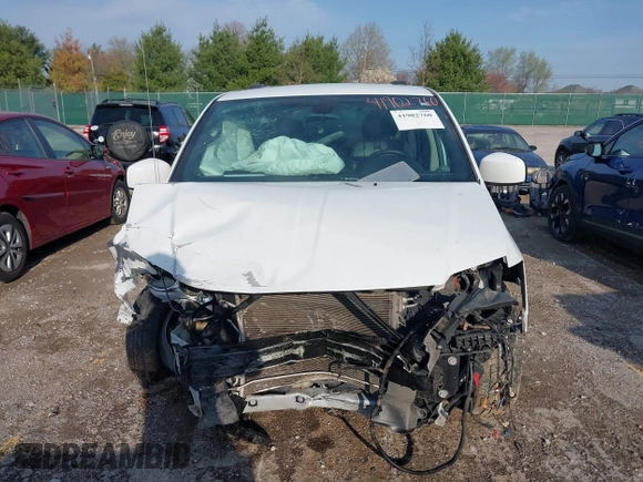 2019 Dodge Grand Caravan SXT with VIN 2C4RDGCG5KR758521, listed as a IAAI auction lot 41902760 with 133,994 mi miles and . Bid and sale history available at DreamBid. Image 13.