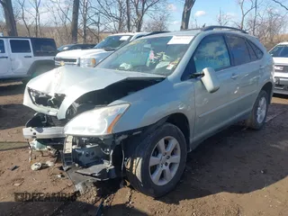 2007 Lexus RX 350 with VIN 2T2HK31U07C039490, listed as a IAAI auction lot 41667377 with 175,037 mi miles. Bid and sale history available at carsss.com. Image 6.