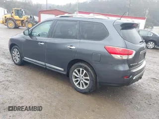 2014 Nissan Pathfinder SV with VIN 5N1AR2MM2EC607490, listed as a IAAI auction lot 42015773 with 139,905 mi miles. Bid and sale history available at carsss.com. Image 3.