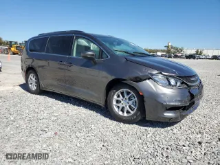 2021 Chrysler Voyager LXI with VIN 2C4RC1DG8MR520468, listed as a Copart auction lot 47964655 with 84,578 mi miles and Salvage Title. Bid and sale history available at carsss.com. Image 4.