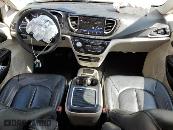 2022 Chrysler Pacifica Touring L with VIN 2C4RC1BG8NR158629, listed as a Copart auction lot 58541395 with 76,544 mi miles and Salvage title. Bid and sale history available at DreamBid. Image 8.