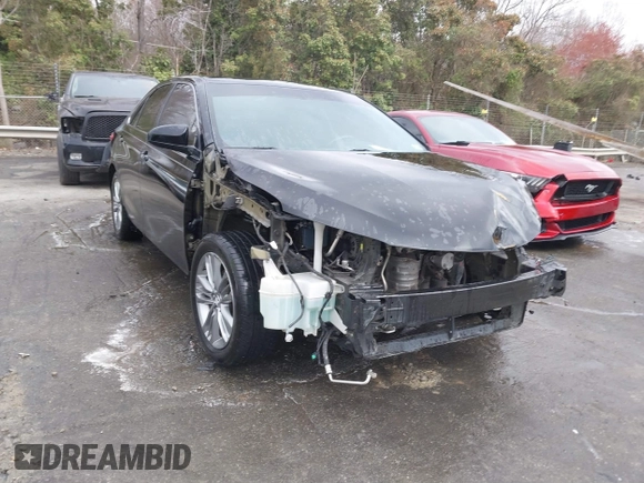 2015 Toyota Camry XLE with VIN 4T1BF1FK9FU114582, listed as a IAAI auction lot 41801187 with 165,199 mi miles. Bid and sale history available at carsss.com. Image 1.