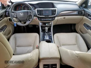 2017 Honda Accord Touring z VIN JHMCR6F79HC000923, wystawiony jako Copart lot #60062255 z przebiegiem 92 597 mil mil oraz Czysty tytuł • Clean title. Historia ofert i sprzedaży dostępna na DreamBid. Obrazek 8.