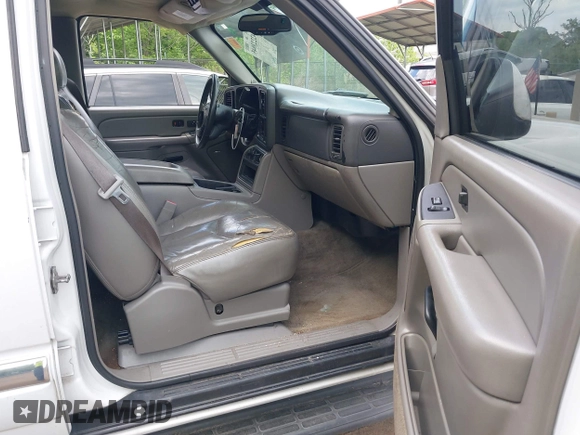 2005 GMC Yukon SLT z VIN 1GKEC13T75R114660, wystawiony jako IAAI lot #42223845 z przebiegiem 199 064 mil mil oraz . Historia ofert i sprzedaży dostępna na DreamBid. Obrazek 5.