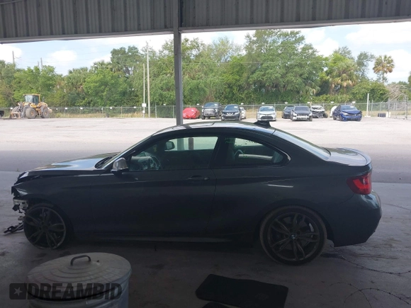 2014 BMW 2 Series M235i с VIN WBA1J7C53EVW84714, выставлен на аукционе IAAI как лот 42128399 с пробегом 63 751 миль миль и . История ставок и продаж доступна на DreamBid. Изображение 15.