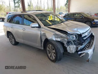 2013 Toyota Highlander Hybrid Limited with VIN JTEDC3EH8D2015893, listed as a IAAI auction lot 42033938 with 178,931 mi miles. Bid and sale history available at carsss.com. Image 1.