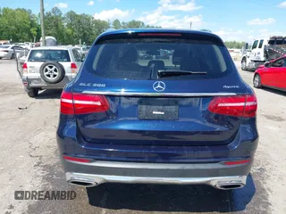 2019 Mercedes-Benz GLC 300 z VIN WDC0G4KB7KV176349, wystawiony jako IAAI lot #42191221 z przebiegiem 66 689 mil mil oraz . Historia ofert i sprzedaży dostępna na DreamBid. Obrazek 16.