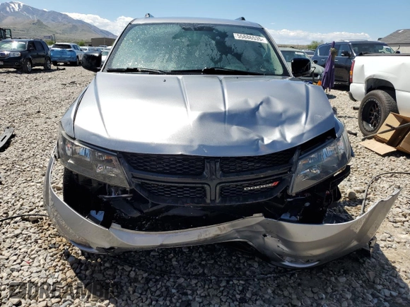 2017 Dodge Journey SXT with VIN 3C4PDCBB9HT522532, listed as a Copart auction lot 55886535 with 201,594 mi miles and Salvage title. Bid and sale history available at DreamBid. Image 5.