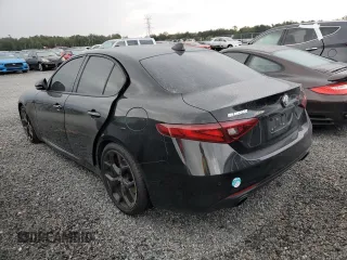 2019 Alfa Romeo Giulia z VIN ZARFAMAN4K7622772, wystawiony jako Copart lot #55380795 z przebiegiem Nie podano mil oraz Szkody całkowita. Historia ofert i sprzedaży dostępna na DreamBid. Obrazek 2.