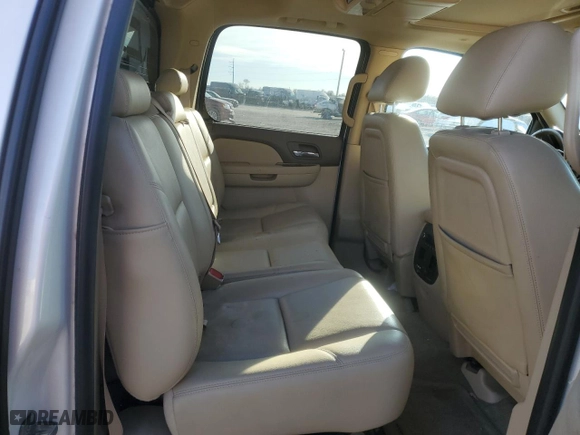 2010 Chevrolet Avalanche LTZ with VIN 3GNVKGE04AG197292, listed as a Copart auction lot 89108385 with 82,687 mi miles and Salvage Title. Bid and sale history available at carsss.com. Image 10.