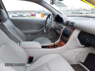 2003 Mercedes-Benz C 230 Kompressor с VIN WDBRN40J93A457301, выставлен на аукционе IAAI как лот 40839325 с пробегом 146 263 миль миль и . История ставок и продаж доступна на DreamBid. Изображение 5.
