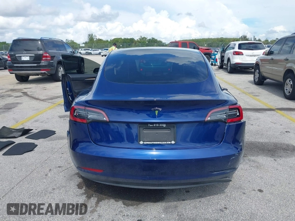 2022 Tesla Model 3 with VIN 5YJ3E1EA4NF191808, listed as a IAAI auction lot 39564406 with 6,756 mi miles. Bid and sale history available at carsss.com. Image 16.