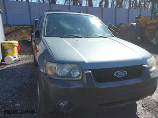 2006 Ford Escape XLT with VIN 1FMYU93166KA88481, listed as a IAAI auction lot 41717872 with 155,539 mi miles. Bid and sale history available at carsss.com. Image 17.