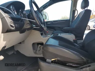2019 Dodge Grand Caravan SXT with VIN 2C4RDGCG0KR786808, listed as a Copart auction lot 43694475 with 112,509 mi miles and Non Repairable. Bid and sale history available at DreamBid. Image 7.