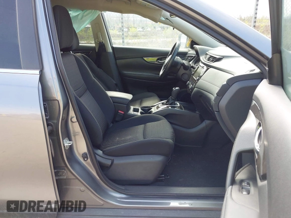 2018 Nissan Rogue SV z VIN KNMAT2MV7JP557753, wystawiony jako IAAI lot #41999721 z przebiegiem 45 130 mil mil oraz . Historia ofert i sprzedaży dostępna na DreamBid. Obrazek 5.