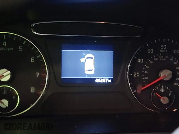 2019 Kia Sorento LX V6 with VIN 5XYPGDA58KG522979, listed as a IAAI auction lot 41553101 with 44,287 mi miles. Bid and sale history available at carsss.com. Image 7.