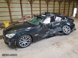 2013 BMW 7 Series 750i xDrive with VIN WBAYB6C54DC998064, listed as a Copart auction lot 72061024 with 0 mi miles and Non Repairable. Bid and sale history available at carsss.com. Image 1.