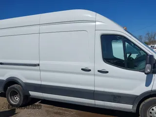 2019 Ford Transit Cargo with VIN 1FTBF4XG4KKB77790, listed as a IAAI auction lot 41711746 with 198,739 mi miles. Bid and sale history available at carsss.com. Image 13.