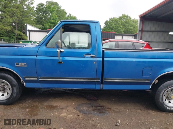 1990 Ford F-150 z VIN 1FTEF15N5LNB22374, wystawiony jako IAAI lot #42443032 z przebiegiem 97 868 mil mil oraz . Historia ofert i sprzedaży dostępna na DreamBid. Obrazek 14.