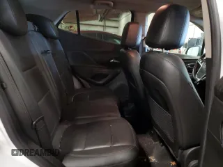 2020 Buick Encore Essence z VIN KL4CJGSB3LB061671, wystawiony jako Copart lot #43798525 z przebiegiem 101 220 mil mil oraz Tytuł czysty. Historia ofert i sprzedaży dostępna na DreamBid. Obrazek 11.