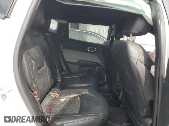 2024 Jeep Compass Latitude z VIN 3C4NJDBN2RT604989, wystawiony jako Copart lot #56880335 z przebiegiem 21 445 mil mil oraz Nie do naprawy • Non repairable. Historia ofert i sprzedaży dostępna na DreamBid. Obrazek 11.