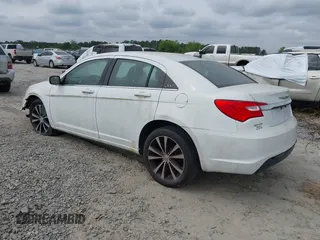 2012 Chrysler 200 S with VIN 1C3CCBHG5CN108501, listed as a IAAI auction lot 42113885 with 140,153 mi miles and . Bid and sale history available at DreamBid. Image 3.