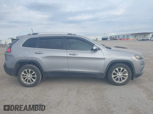 2019 Jeep Cherokee Latitude with VIN 1C4PJLCB8KD366438, listed as a IAAI auction lot 41851154 with 47,637 mi miles. Bid and sale history available at carsss.com. Image 13.