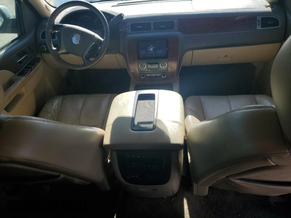 2011 Chevrolet Suburban LT with VIN 1GNSCJE0XBR250527, listed as a Copart auction lot 75695984 with 243,287 mi miles and Clean Title. Bid and sale history available at carsss.com. Image 8.