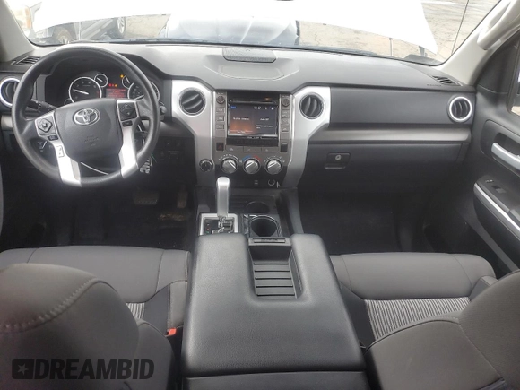 2017 Toyota Tundra SR z VIN 5TFUY5F18HX597005, wystawiony jako Copart lot #43058665 z przebiegiem 58 090 mil mil oraz Szkoda całkowita • Salvage title. Historia ofert i sprzedaży dostępna na DreamBid. Obrazek 8.