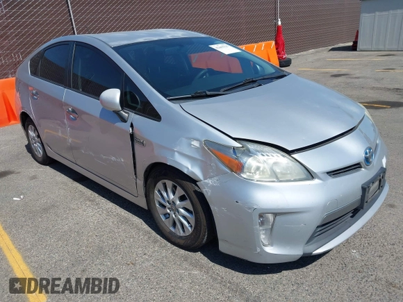 2013 Toyota Prius with VIN JTDKN3DP2D3033377, listed as a IAAI auction lot 42465127 with 182,789 mi miles and . Bid and sale history available at DreamBid. Image 1.