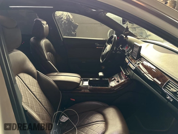 2014 Audi A8 3.0L TDI with VIN WAURMAFD2EN003811, listed as a Copart auction lot 61867575 with 120,705 mi miles and Clean title. Bid and sale history available at DreamBid. Image 5.